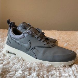 Air max Thea premium Grey **SOLD**